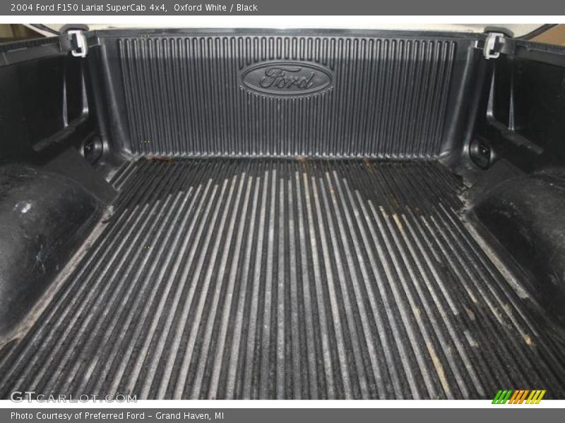 Oxford White / Black 2004 Ford F150 Lariat SuperCab 4x4