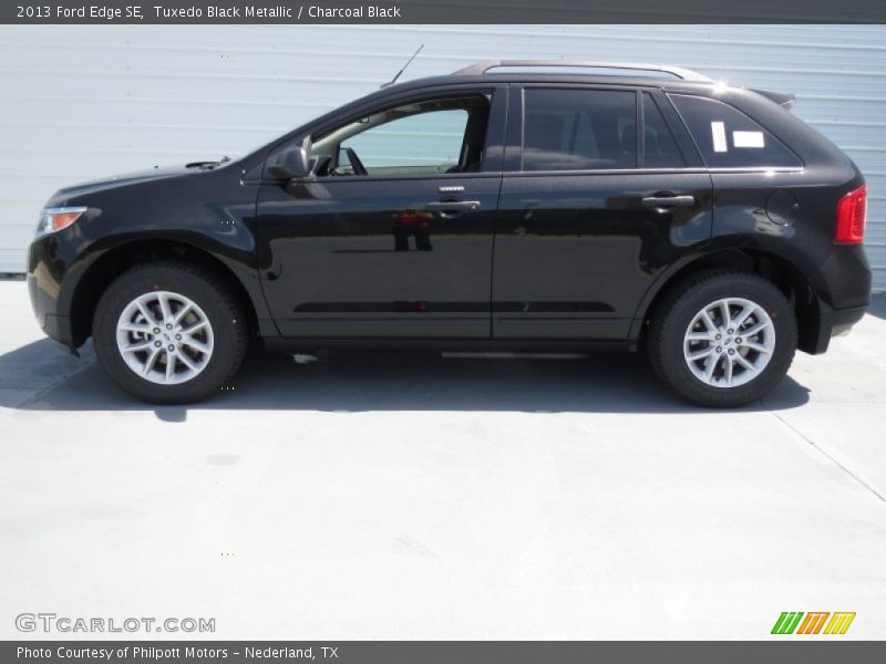 Tuxedo Black Metallic / Charcoal Black 2013 Ford Edge SE