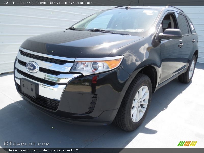 Tuxedo Black Metallic / Charcoal Black 2013 Ford Edge SE