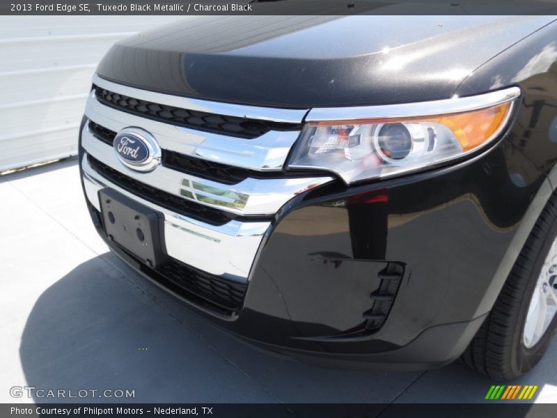 Tuxedo Black Metallic / Charcoal Black 2013 Ford Edge SE