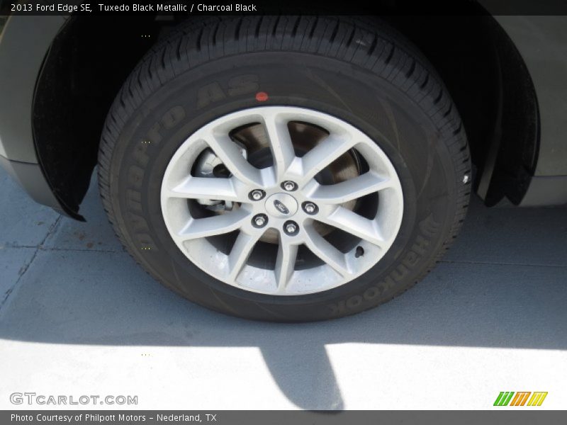 Tuxedo Black Metallic / Charcoal Black 2013 Ford Edge SE