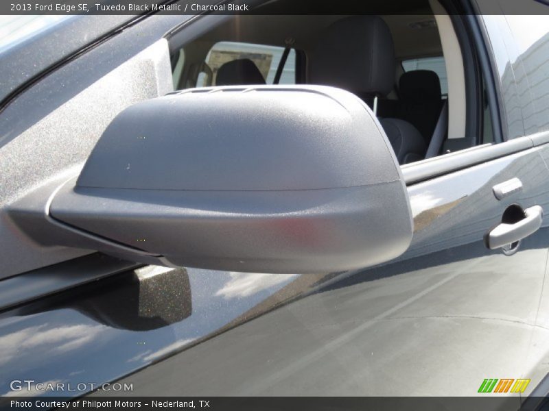 Tuxedo Black Metallic / Charcoal Black 2013 Ford Edge SE