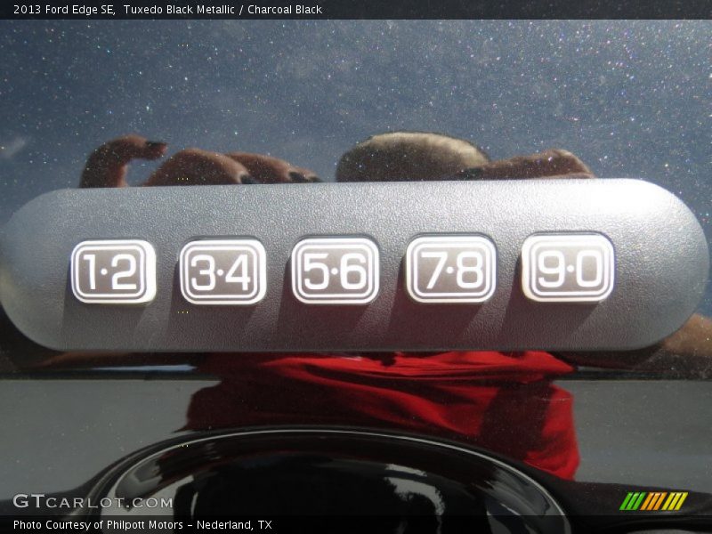Tuxedo Black Metallic / Charcoal Black 2013 Ford Edge SE