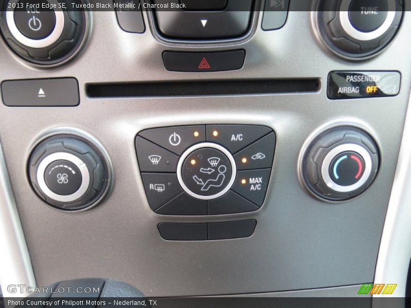 Tuxedo Black Metallic / Charcoal Black 2013 Ford Edge SE