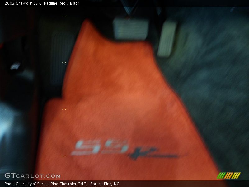 Redline Red / Black 2003 Chevrolet SSR