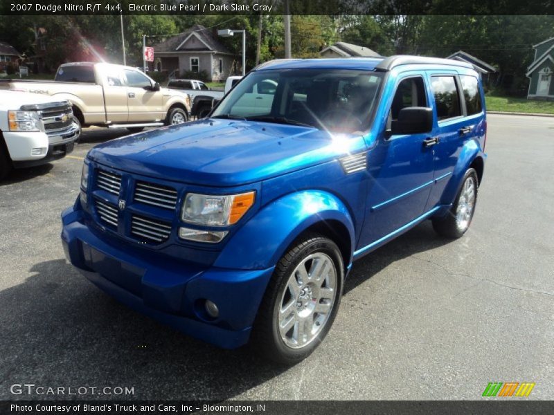 Front 3/4 View of 2007 Nitro R/T 4x4
