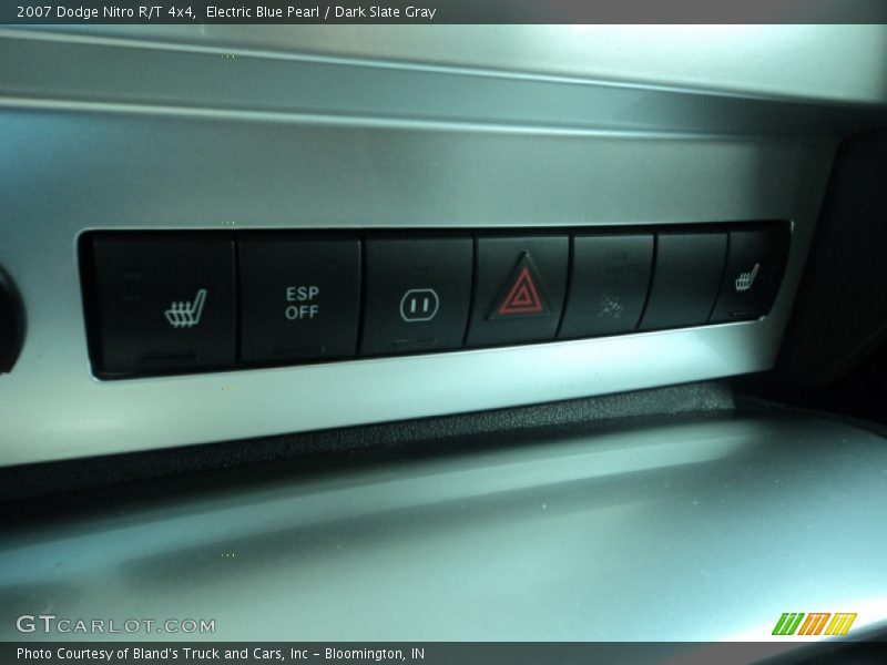 Controls of 2007 Nitro R/T 4x4