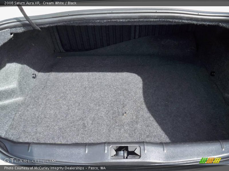 Cream White / Black 2008 Saturn Aura XR