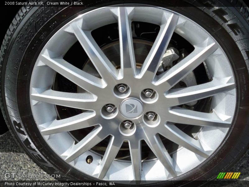 Cream White / Black 2008 Saturn Aura XR