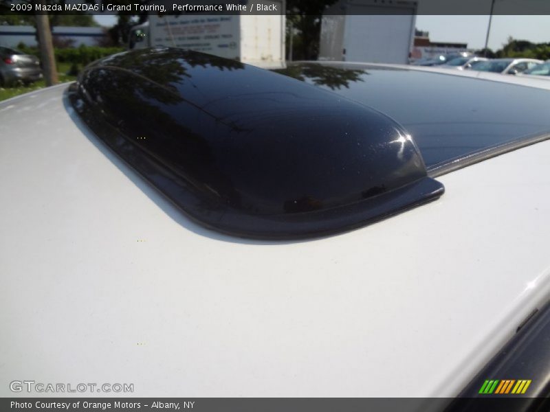 Performance White / Black 2009 Mazda MAZDA6 i Grand Touring
