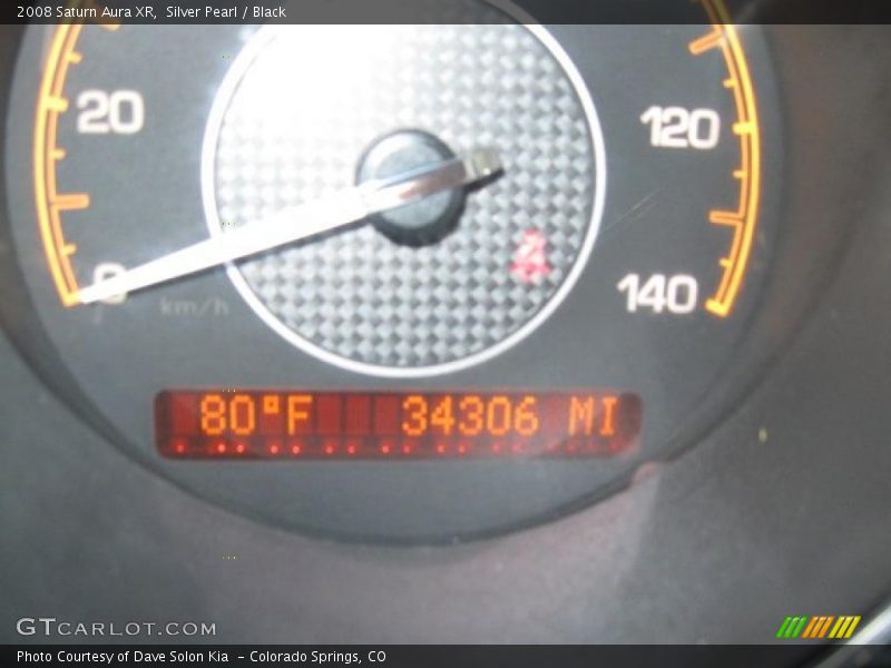 Silver Pearl / Black 2008 Saturn Aura XR
