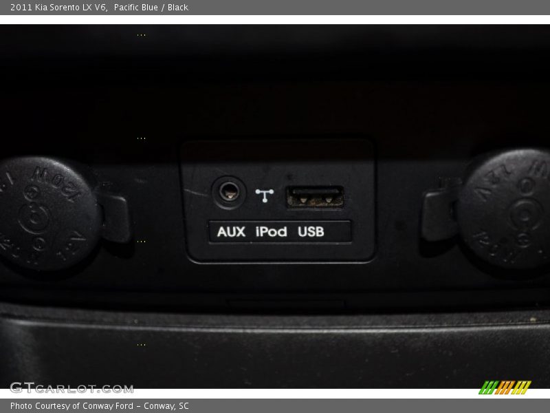 Pacific Blue / Black 2011 Kia Sorento LX V6