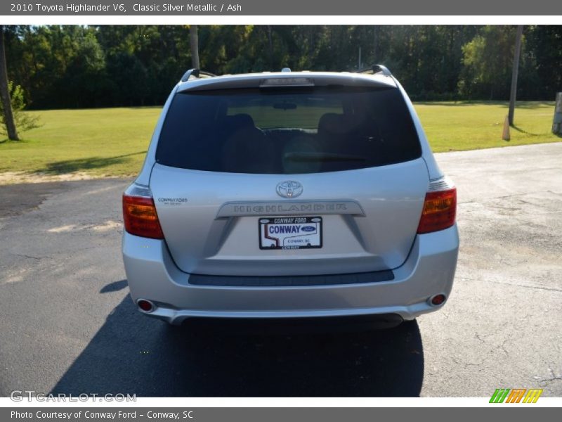 Classic Silver Metallic / Ash 2010 Toyota Highlander V6