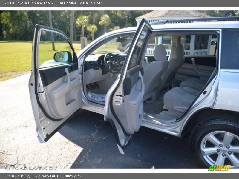 Classic Silver Metallic / Ash 2010 Toyota Highlander V6