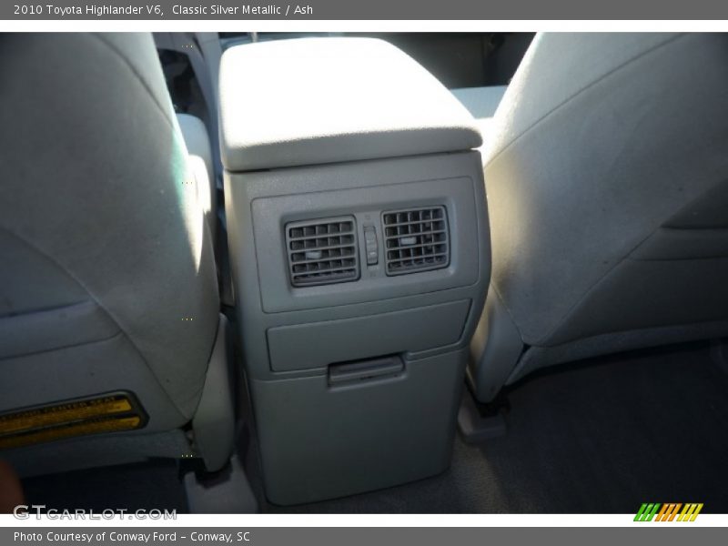 Classic Silver Metallic / Ash 2010 Toyota Highlander V6