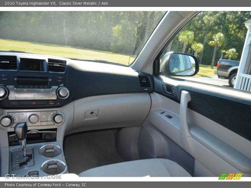 Classic Silver Metallic / Ash 2010 Toyota Highlander V6