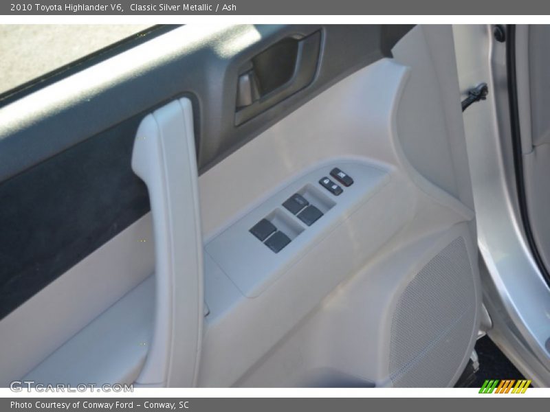 Classic Silver Metallic / Ash 2010 Toyota Highlander V6