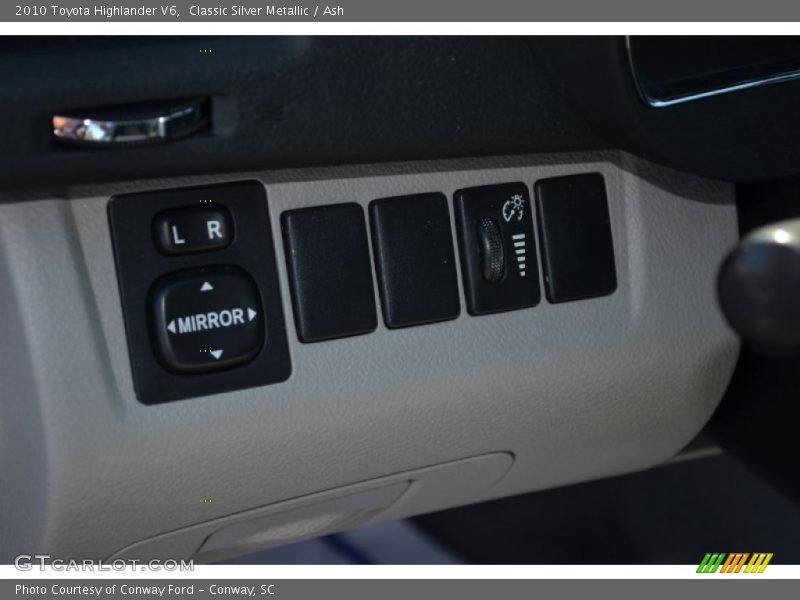 Classic Silver Metallic / Ash 2010 Toyota Highlander V6