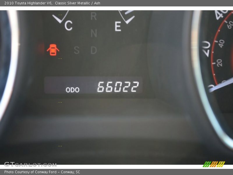 Classic Silver Metallic / Ash 2010 Toyota Highlander V6