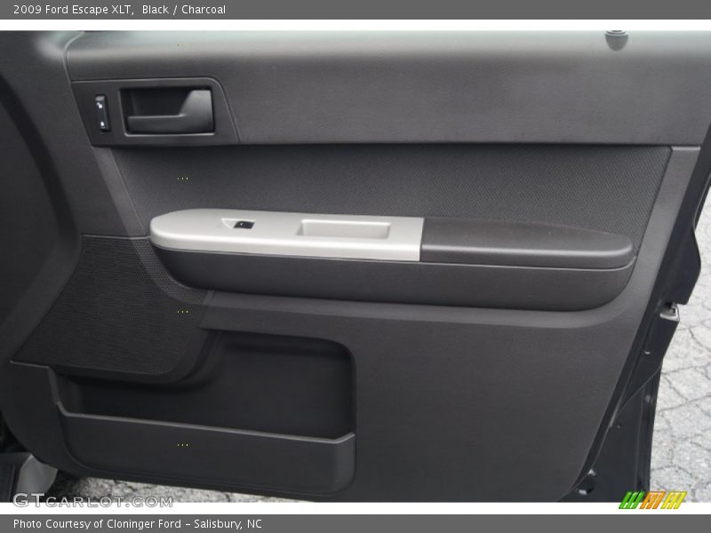 Black / Charcoal 2009 Ford Escape XLT