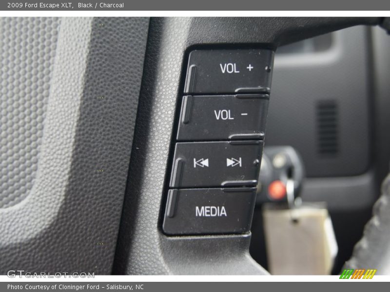 Black / Charcoal 2009 Ford Escape XLT