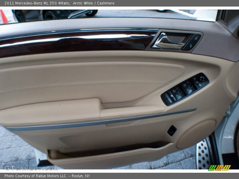 Arctic White / Cashmere 2011 Mercedes-Benz ML 350 4Matic