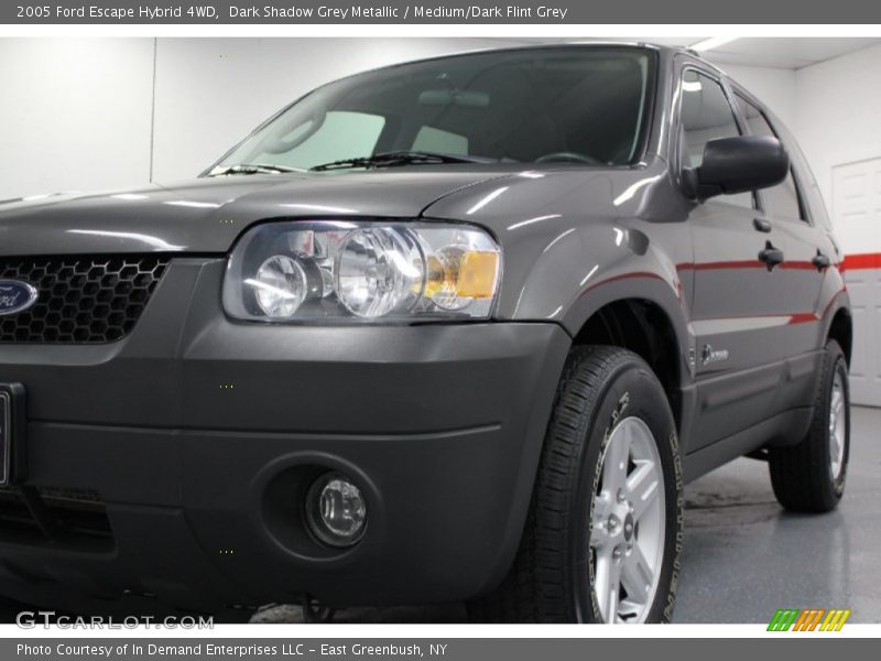 Dark Shadow Grey Metallic / Medium/Dark Flint Grey 2005 Ford Escape Hybrid 4WD