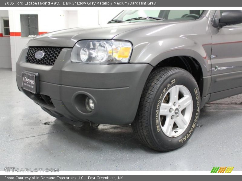 Dark Shadow Grey Metallic / Medium/Dark Flint Grey 2005 Ford Escape Hybrid 4WD