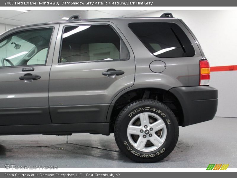 Dark Shadow Grey Metallic / Medium/Dark Flint Grey 2005 Ford Escape Hybrid 4WD