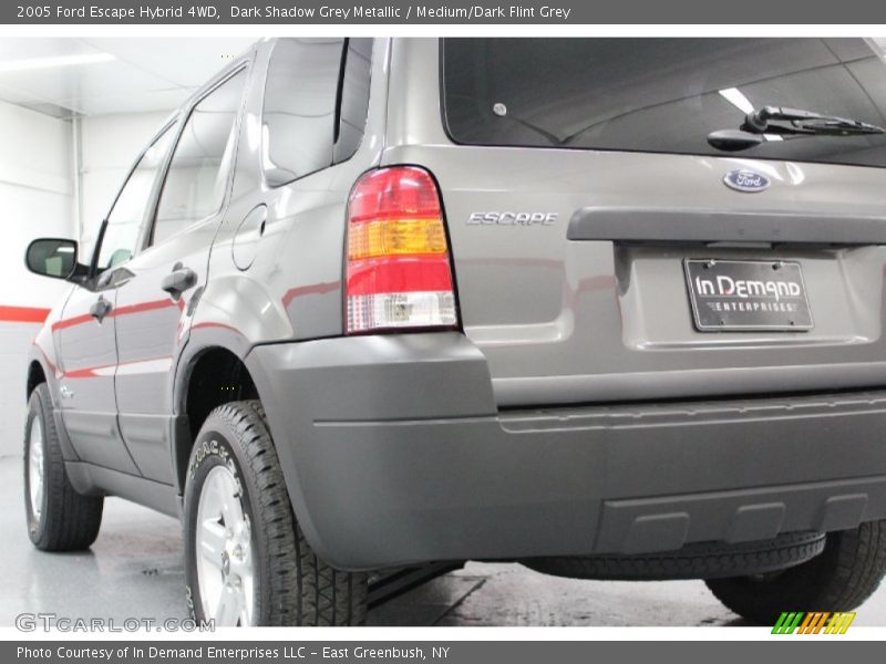 Dark Shadow Grey Metallic / Medium/Dark Flint Grey 2005 Ford Escape Hybrid 4WD