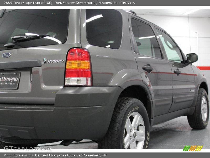 Dark Shadow Grey Metallic / Medium/Dark Flint Grey 2005 Ford Escape Hybrid 4WD