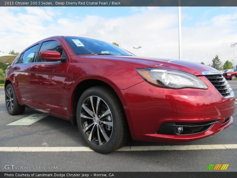Front 3/4 View of 2013 200 S Sedan