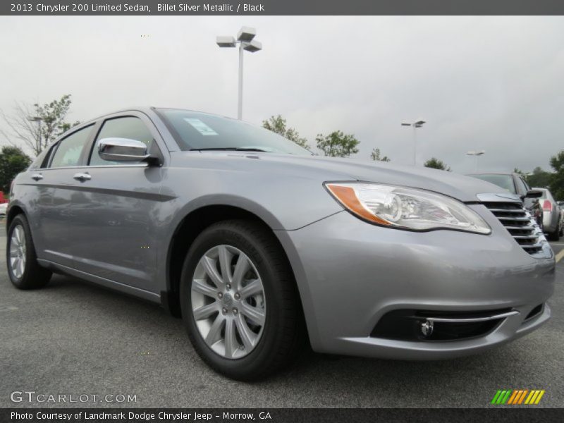 Front 3/4 View of 2013 200 Limited Sedan