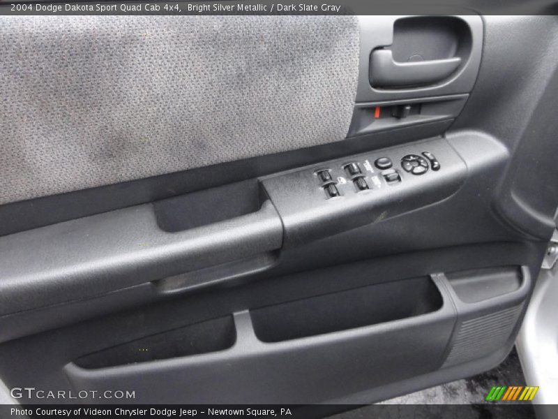 Bright Silver Metallic / Dark Slate Gray 2004 Dodge Dakota Sport Quad Cab 4x4