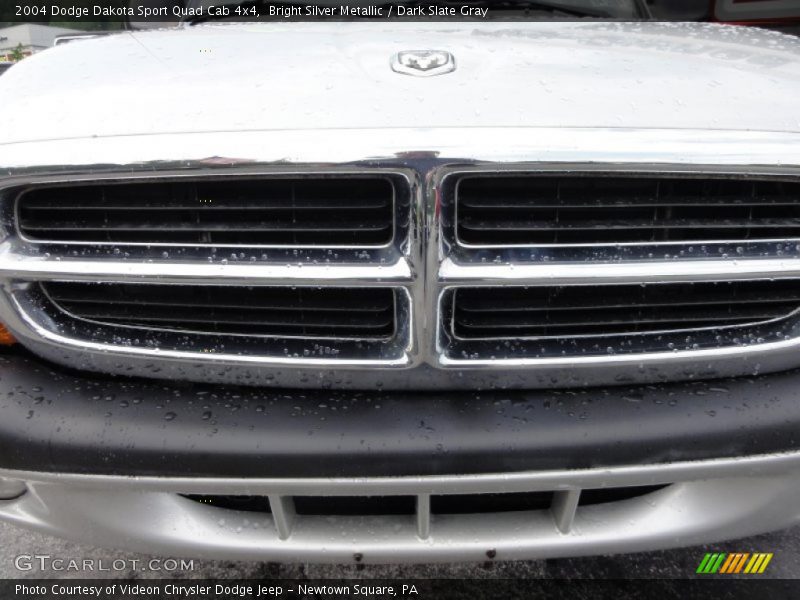 Bright Silver Metallic / Dark Slate Gray 2004 Dodge Dakota Sport Quad Cab 4x4
