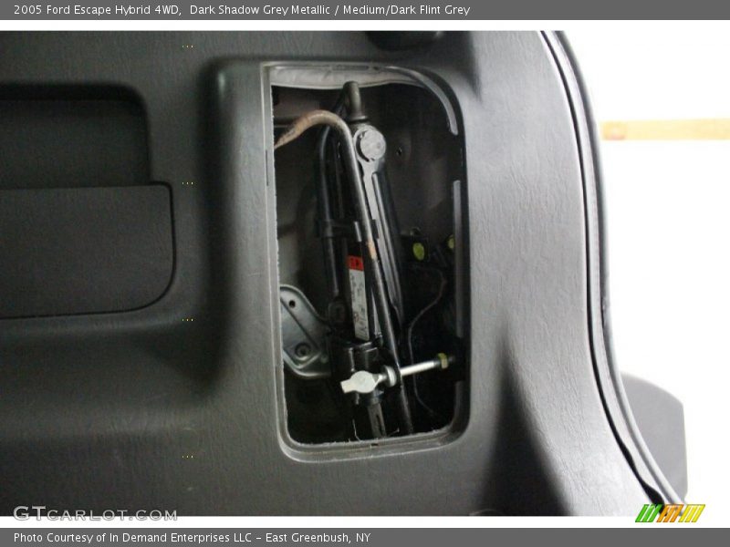Dark Shadow Grey Metallic / Medium/Dark Flint Grey 2005 Ford Escape Hybrid 4WD