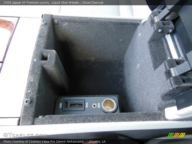 Liquid Silver Metallic / Dove/Charcoal 2009 Jaguar XF Premium Luxury