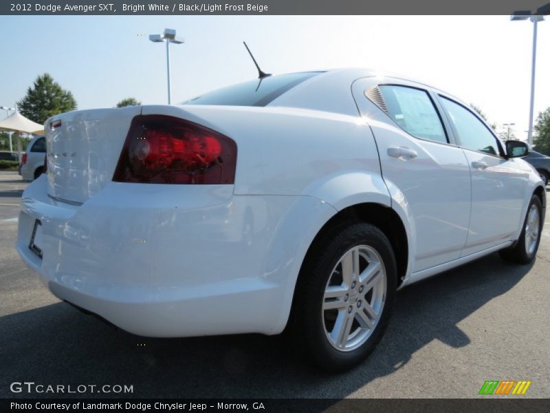 Bright White / Black/Light Frost Beige 2012 Dodge Avenger SXT