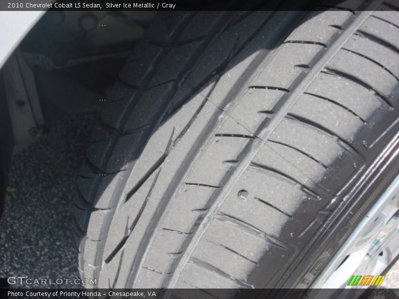 Silver Ice Metallic / Gray 2010 Chevrolet Cobalt LS Sedan