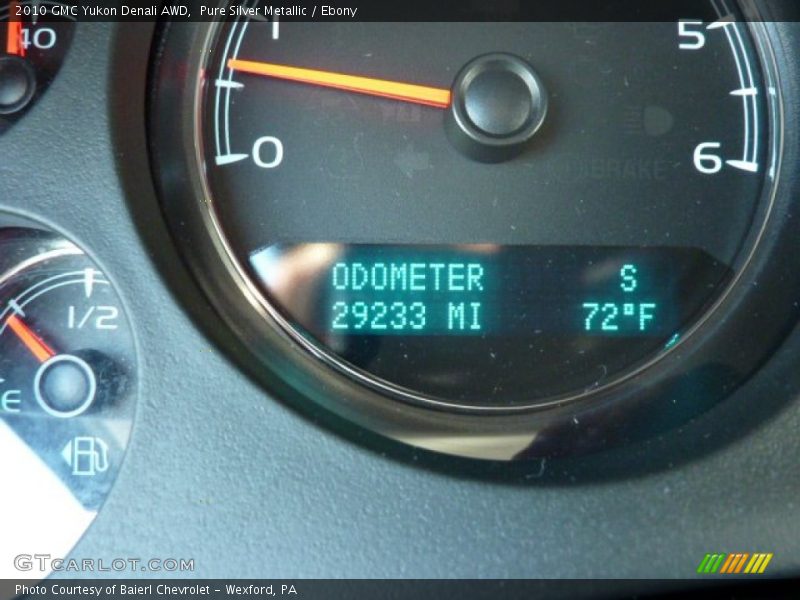 Pure Silver Metallic / Ebony 2010 GMC Yukon Denali AWD