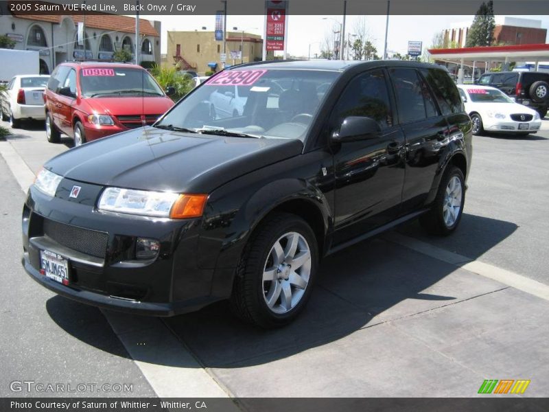 Black Onyx / Gray 2005 Saturn VUE Red Line