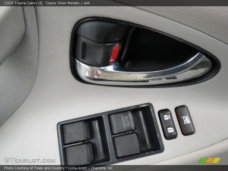Classic Silver Metallic / Ash 2009 Toyota Camry LE