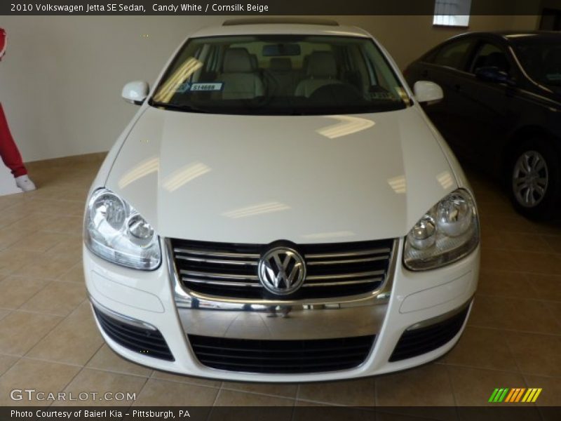 Candy White / Cornsilk Beige 2010 Volkswagen Jetta SE Sedan