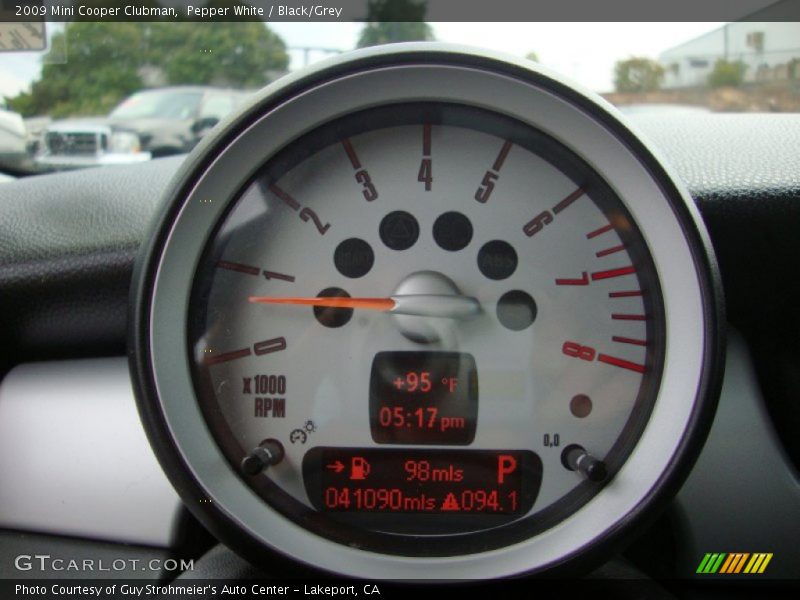 Pepper White / Black/Grey 2009 Mini Cooper Clubman