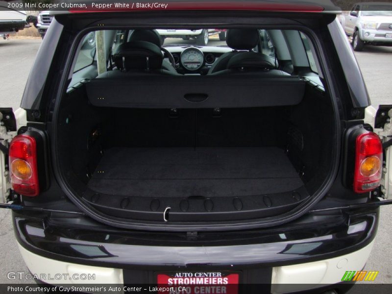 Pepper White / Black/Grey 2009 Mini Cooper Clubman