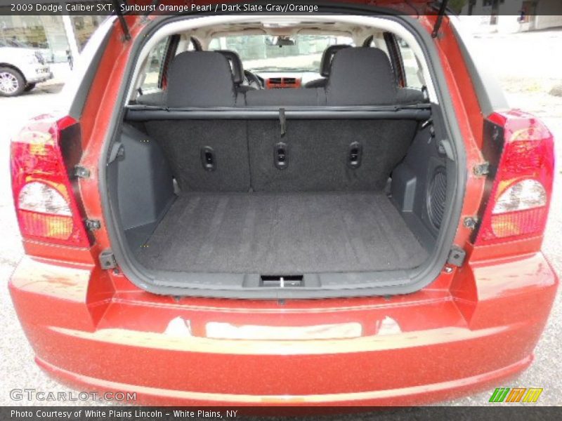  2009 Caliber SXT Trunk