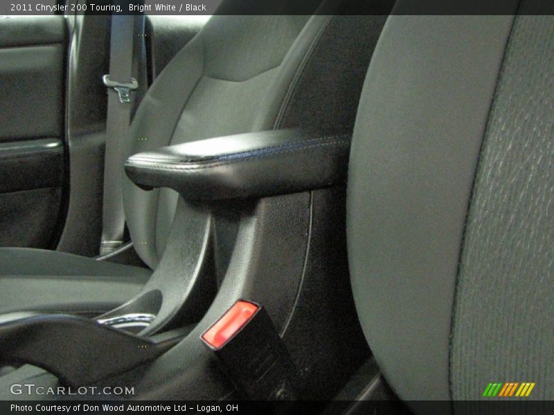 Bright White / Black 2011 Chrysler 200 Touring