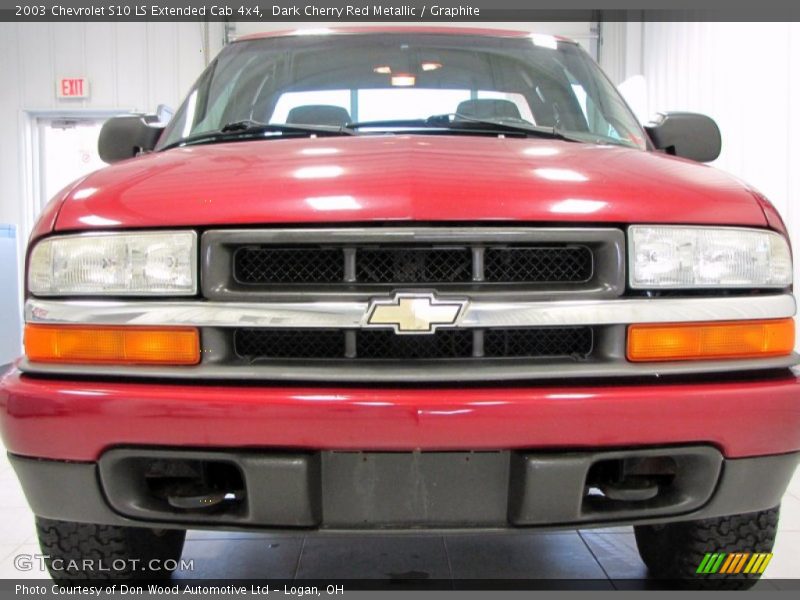 Dark Cherry Red Metallic / Graphite 2003 Chevrolet S10 LS Extended Cab 4x4
