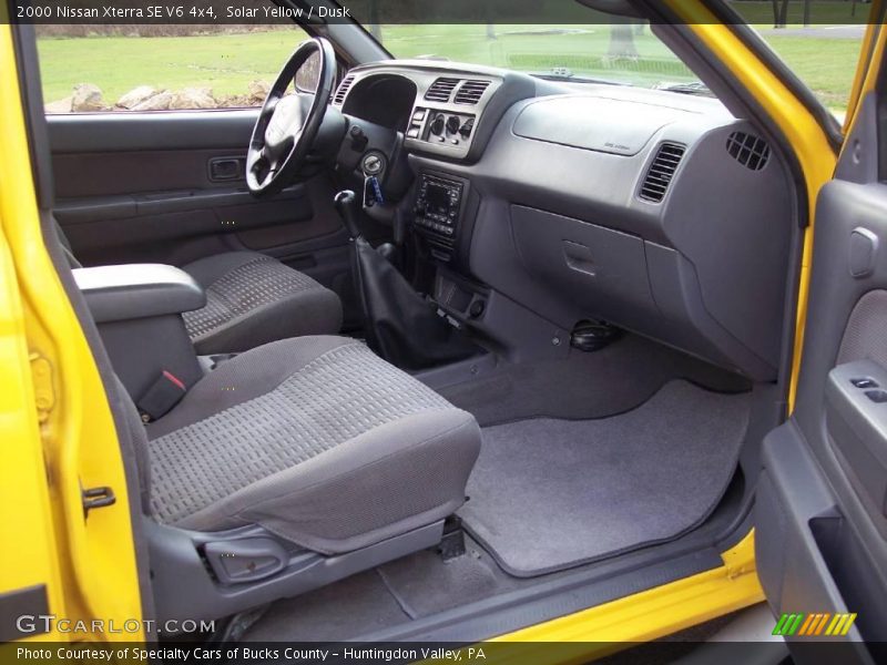 Solar Yellow / Dusk 2000 Nissan Xterra SE V6 4x4