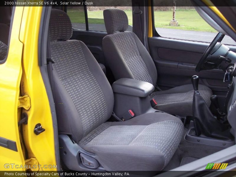 Solar Yellow / Dusk 2000 Nissan Xterra SE V6 4x4